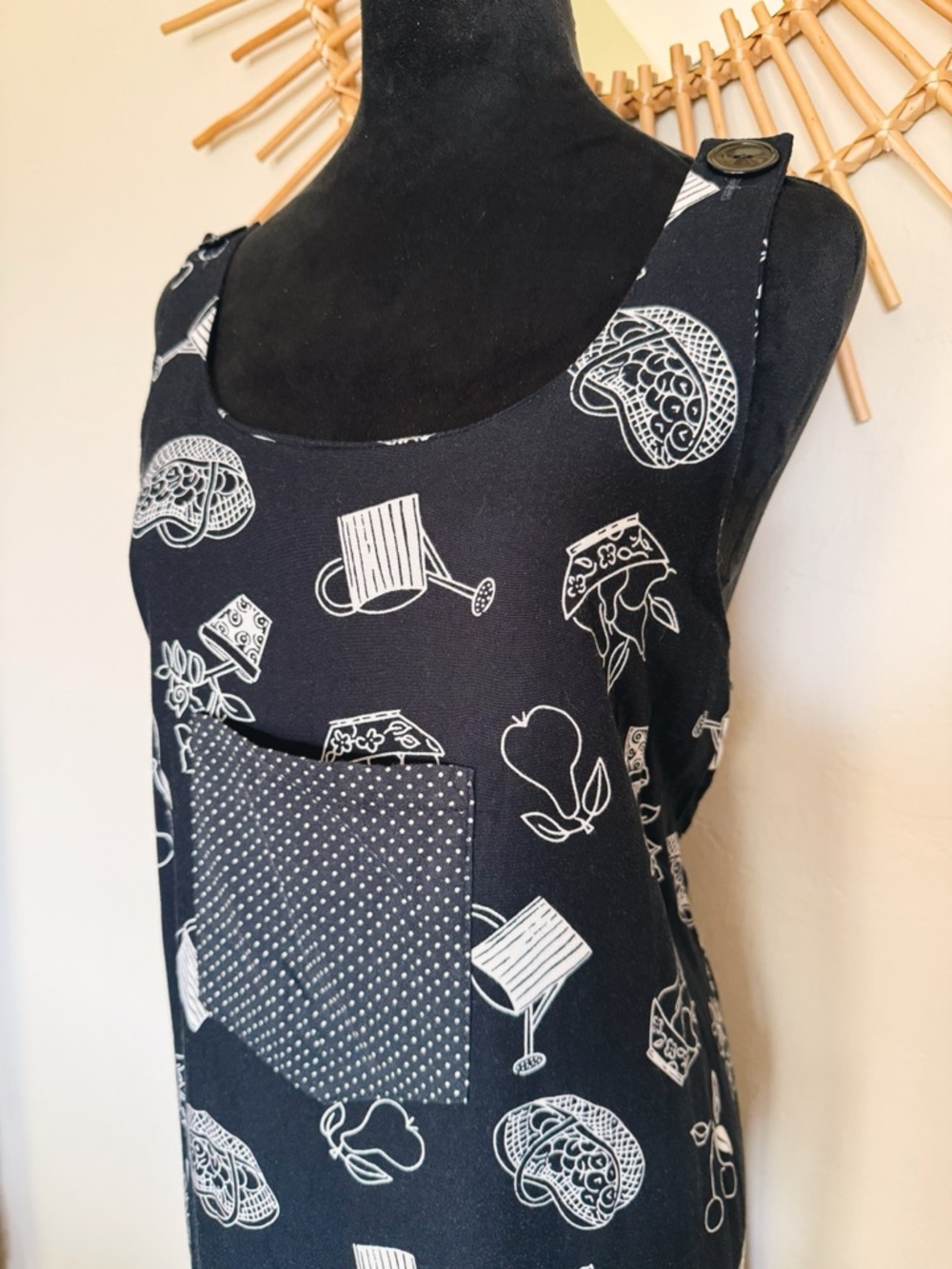 Vintage Gardening Dress - Picture 4 of 8